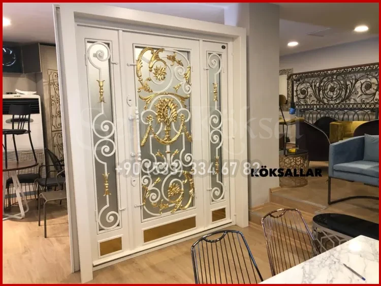 Villa Kapıları